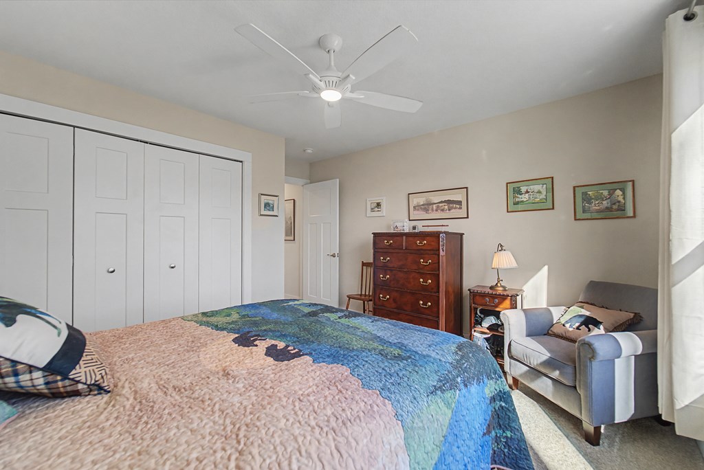 1043 HOLLY TERRACE RD