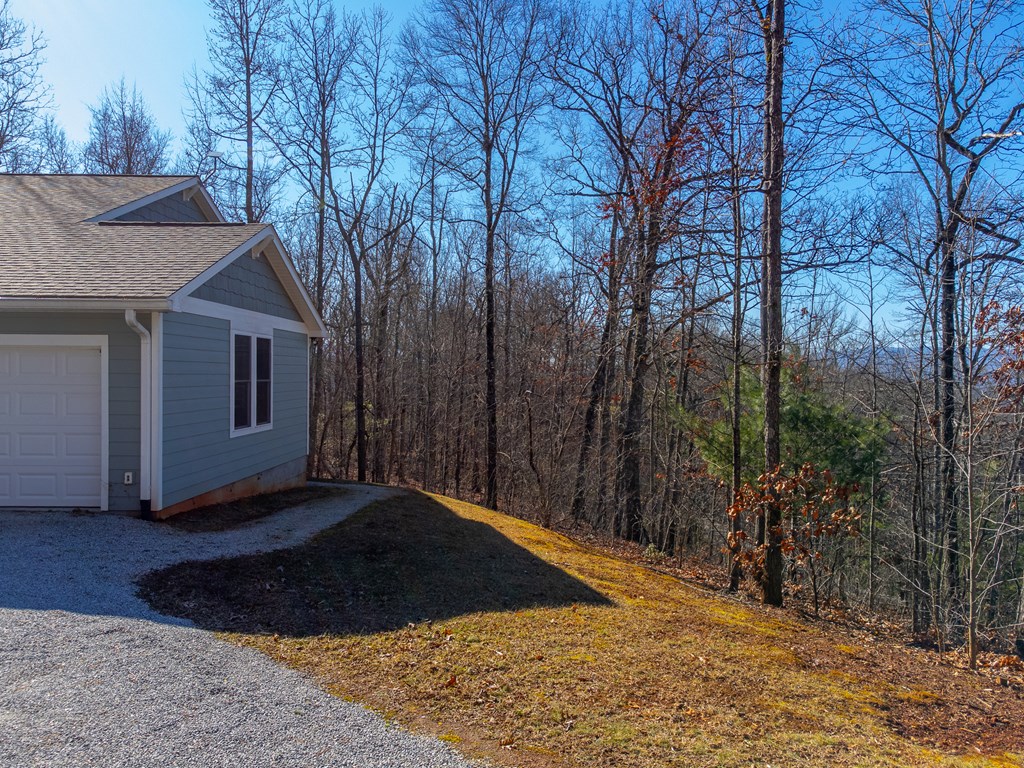1043 HOLLY TERRACE RD