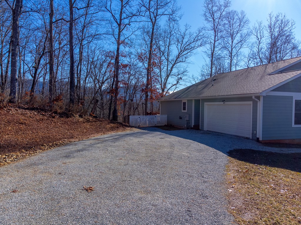1043 HOLLY TERRACE RD