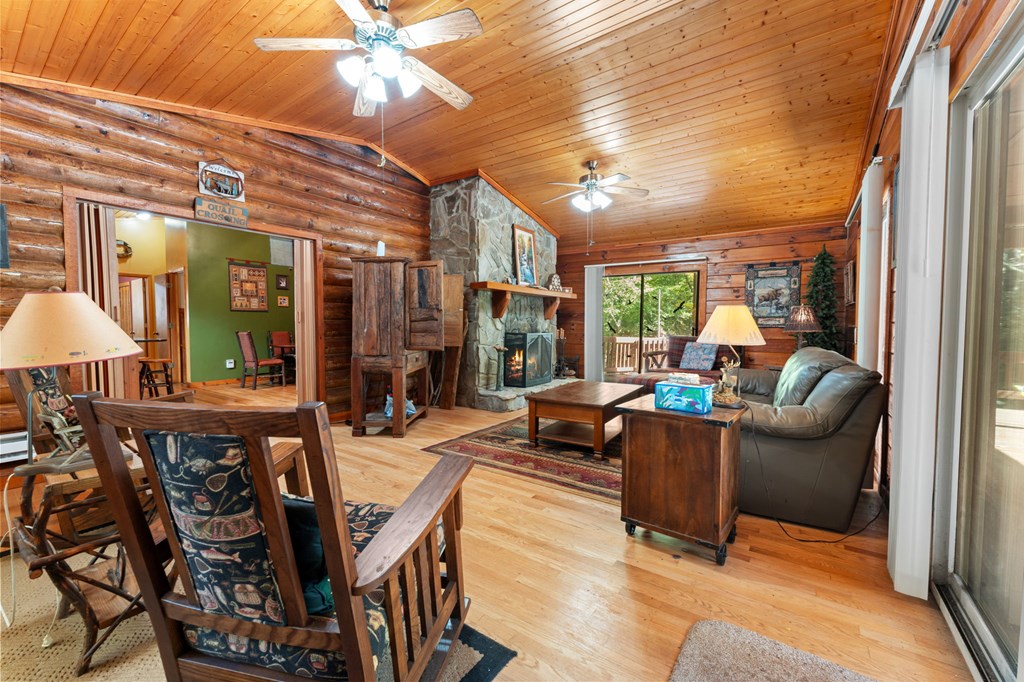 174 Upper Middle Creek Rd