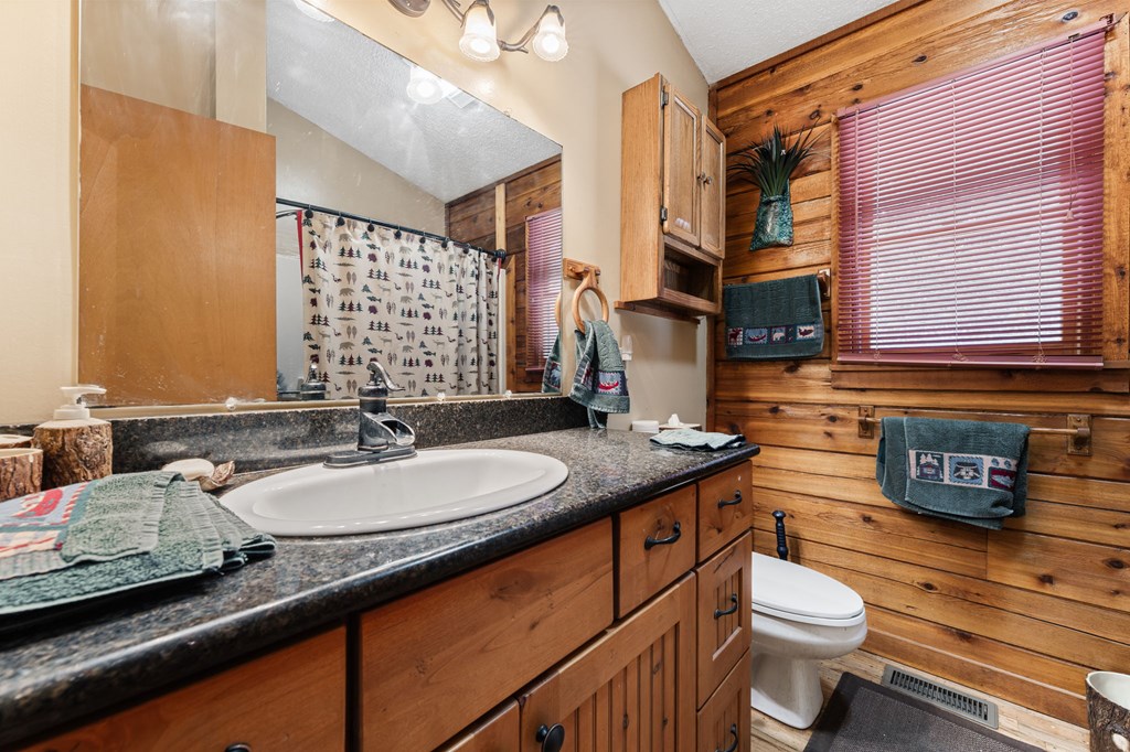 174 Upper Middle Creek Rd