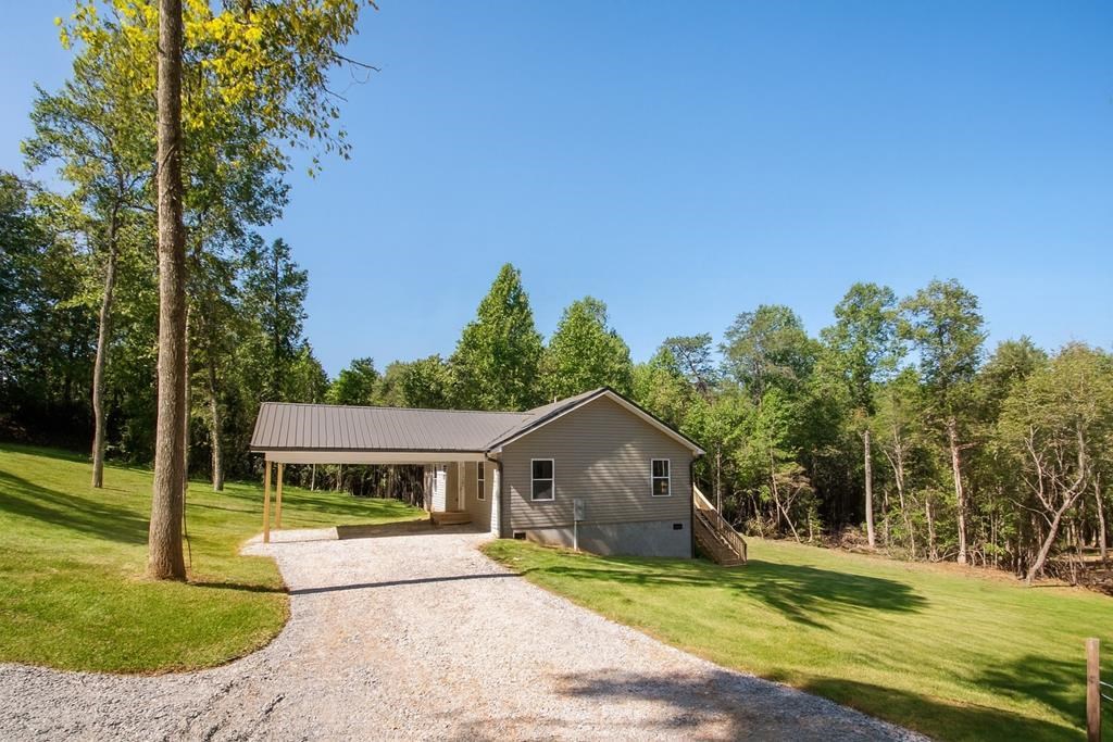 315 Pine Ridge Circle