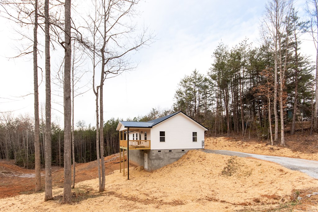 315 Pine Ridge Circle