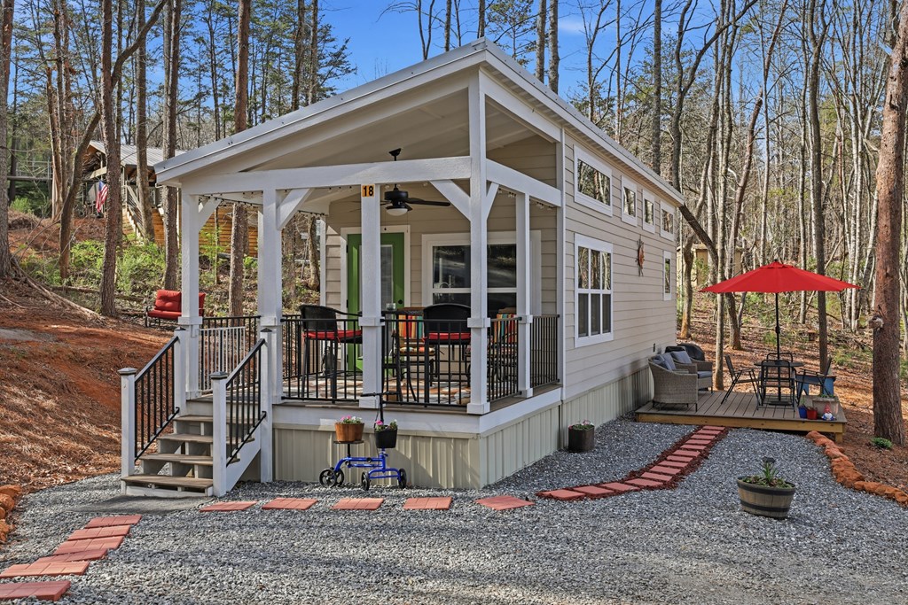 18 Whitetail Cove