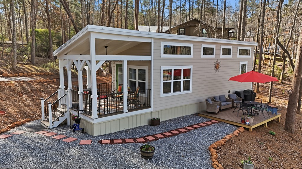 18 Whitetail Cove