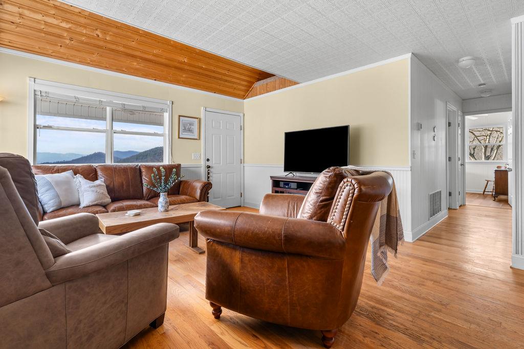 163 Pope Rd