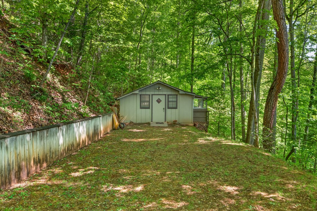 393 Echo High Rd