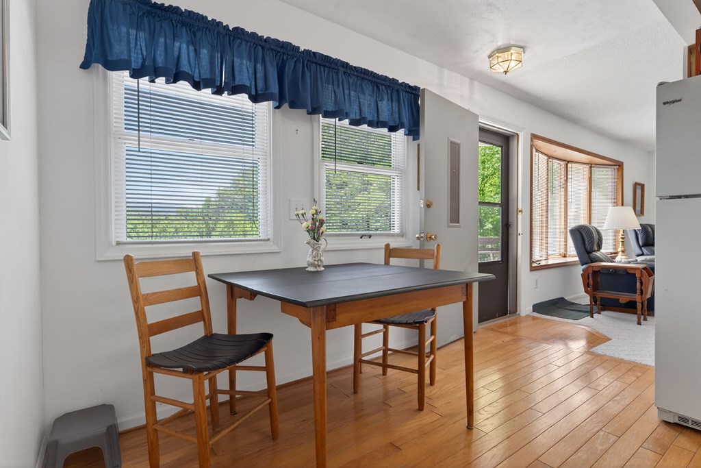 393 Echo High Rd