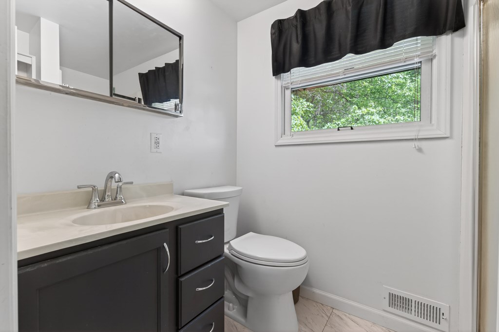393 Echo High Rd