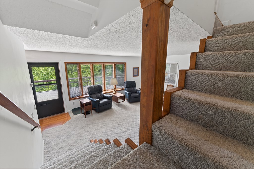 393 Echo High Rd