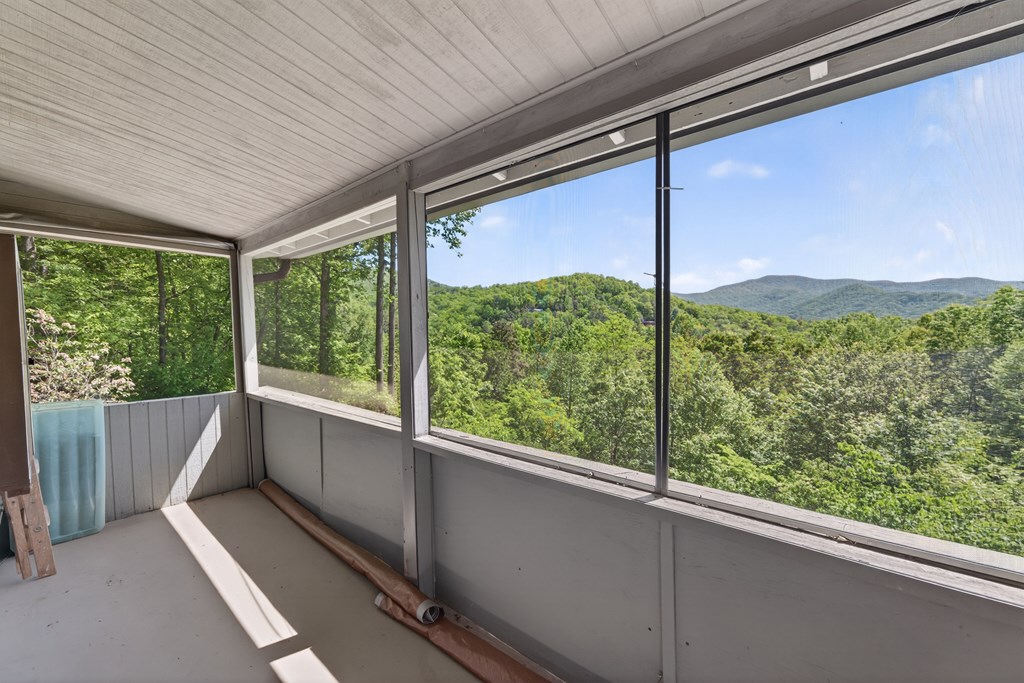 393 Echo High Rd