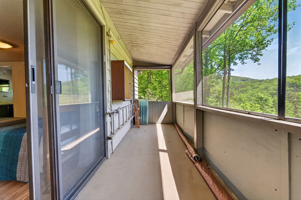 393 Echo High Rd
