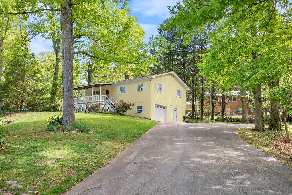 275 Crestview Heights