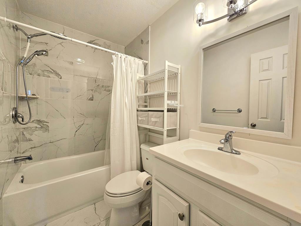 275 Crestview Heights