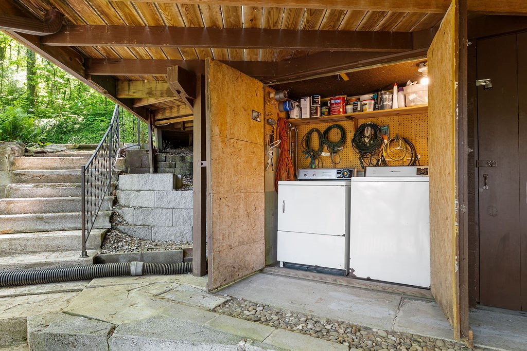 184 Pinecrest Lane