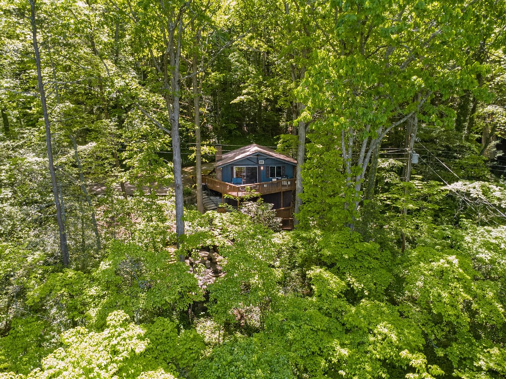 184 Pinecrest Lane