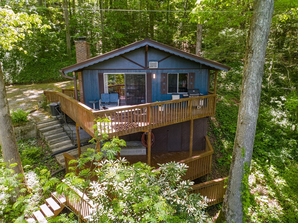184 Pinecrest Lane