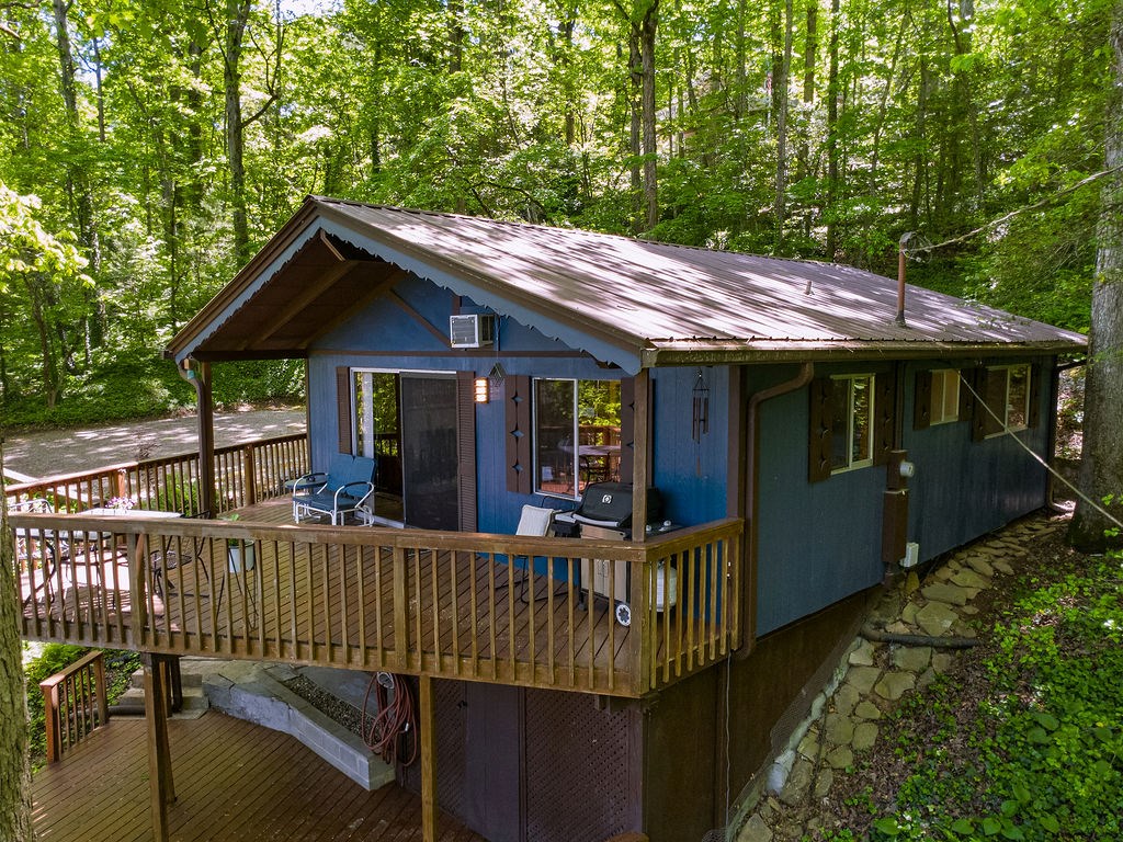 184 Pinecrest Lane