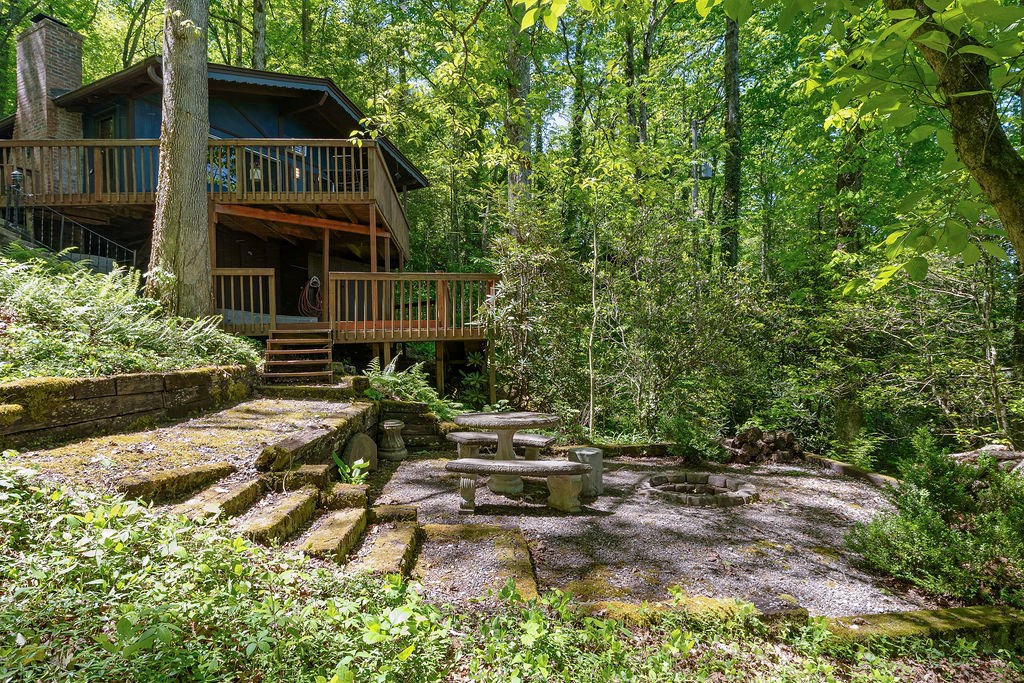 184 Pinecrest Lane