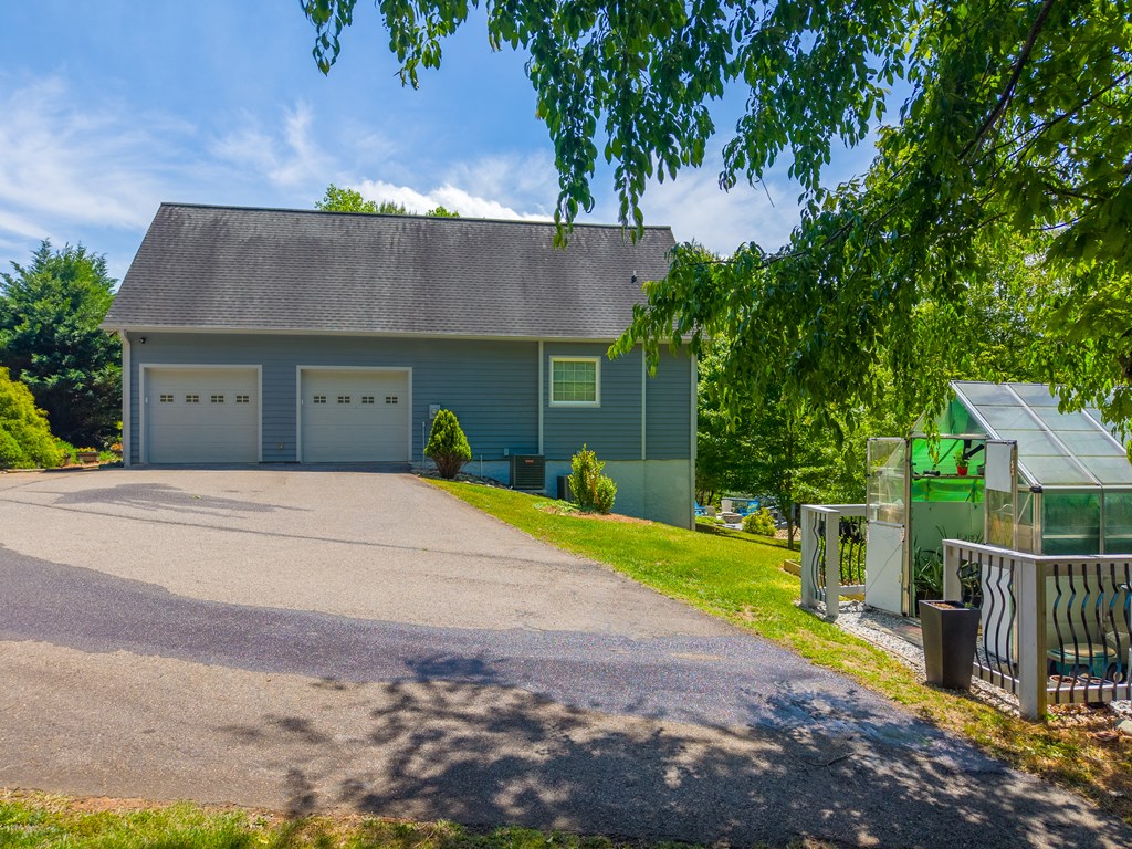 264 Chapel Cove Circle