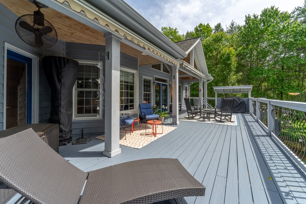 264 Chapel Cove Circle