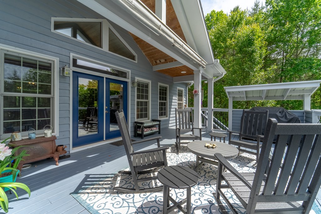 264 Chapel Cove Circle