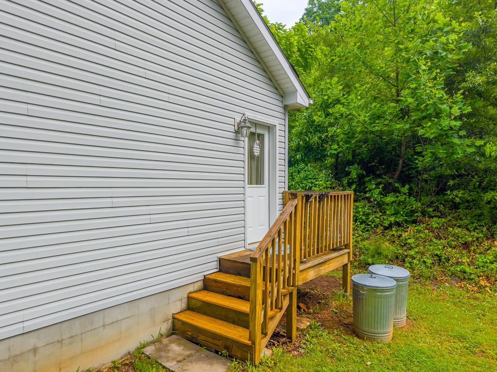60 Family Branch Road