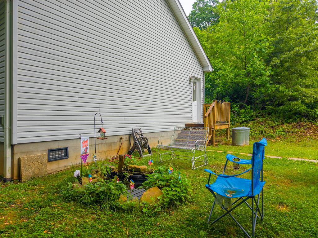 60 Family Branch Road