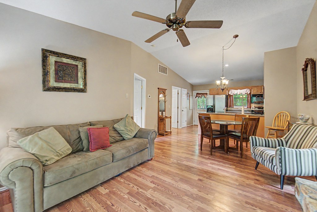 35A Mint Lake Court W