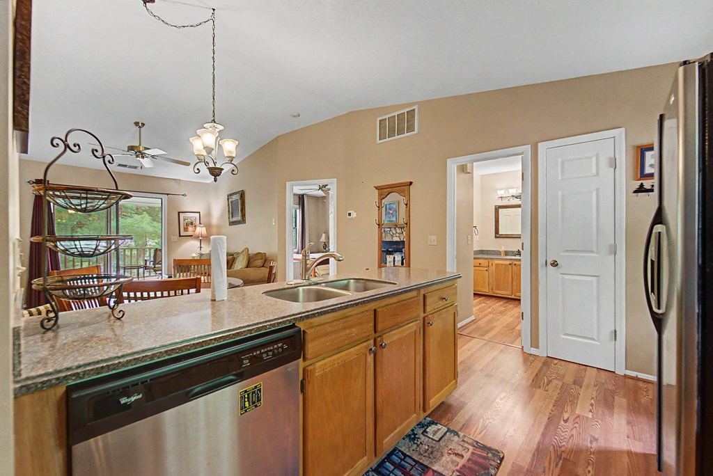 35A Mint Lake Court W