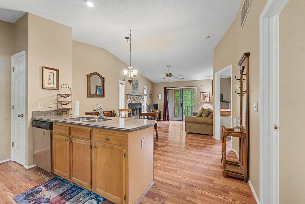 35A Mint Lake Court W