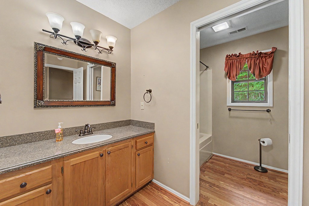 35A Mint Lake Court W