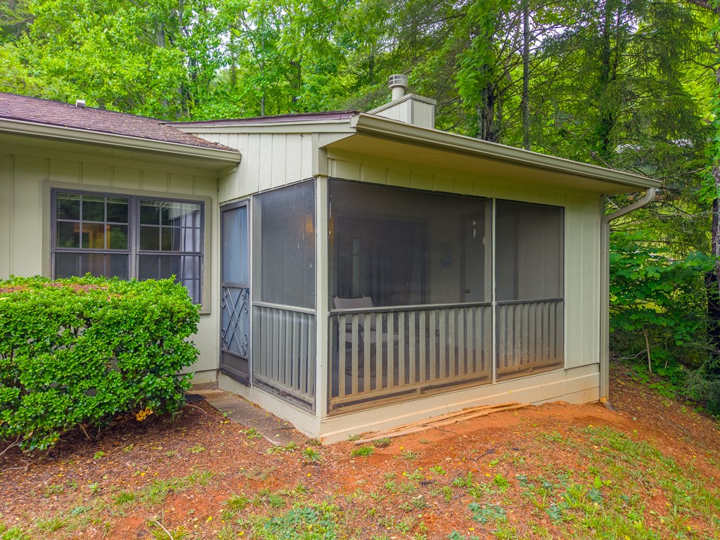 35A Mint Lake Court W