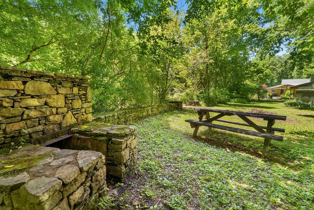 226 Little Ellijay Rd