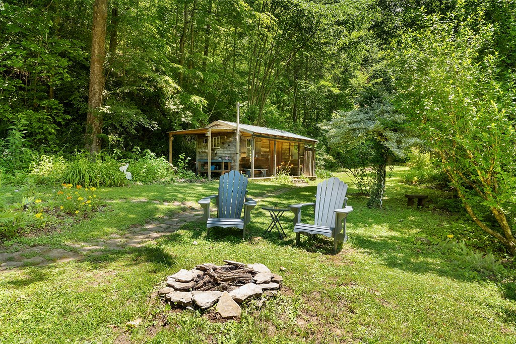 226 Little Ellijay Rd
