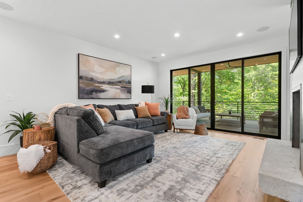 180 Hemlock Circle