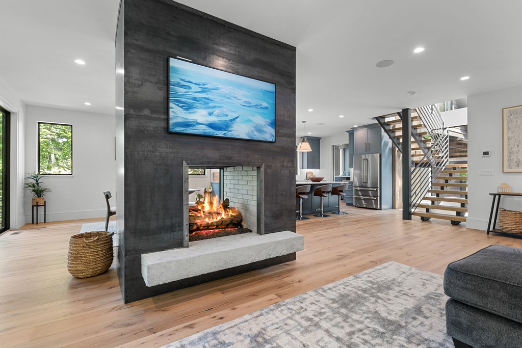 180 Hemlock Circle
