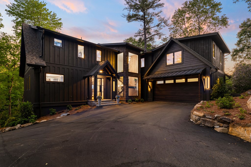180 Hemlock Circle