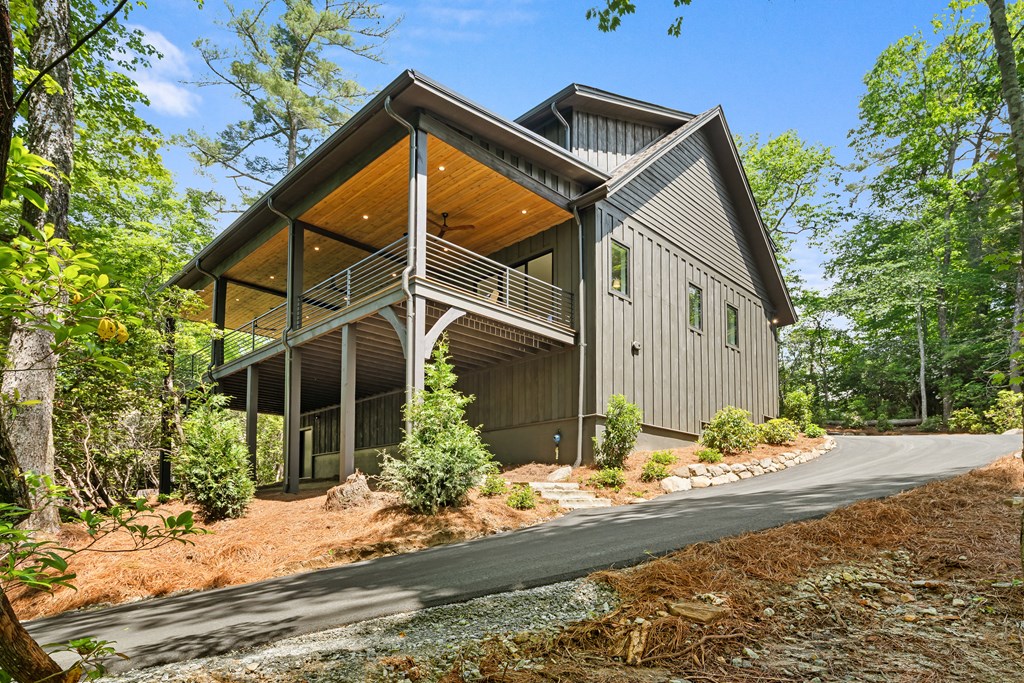 180 Hemlock Circle