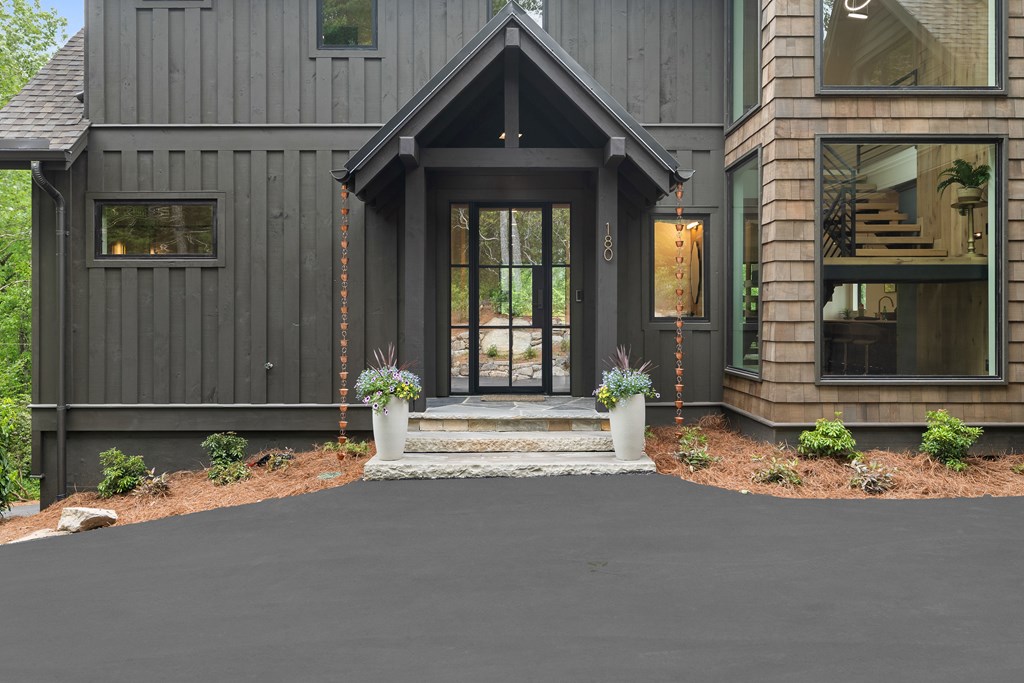 180 Hemlock Circle