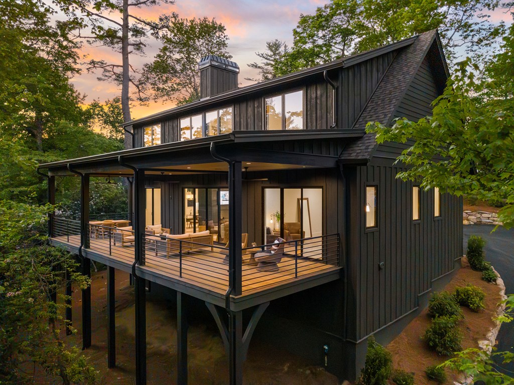 180 Hemlock Circle