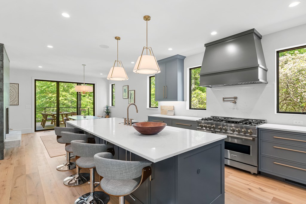 180 Hemlock Circle