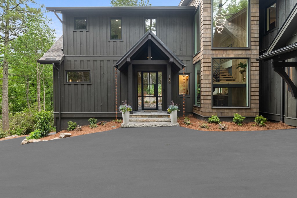 180 Hemlock Circle