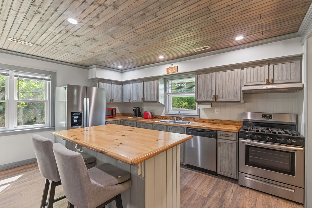 287 Middle Skeenah Rd