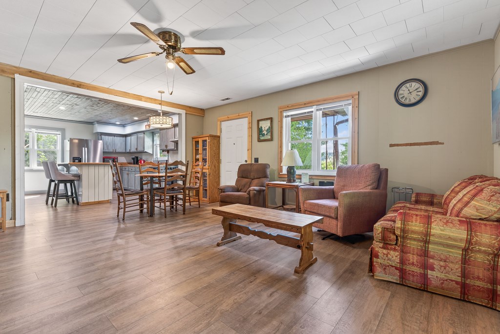 287 Middle Skeenah Rd