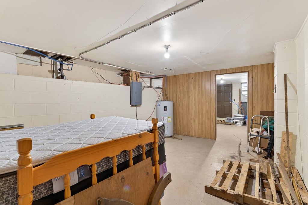 287 Middle Skeenah Rd