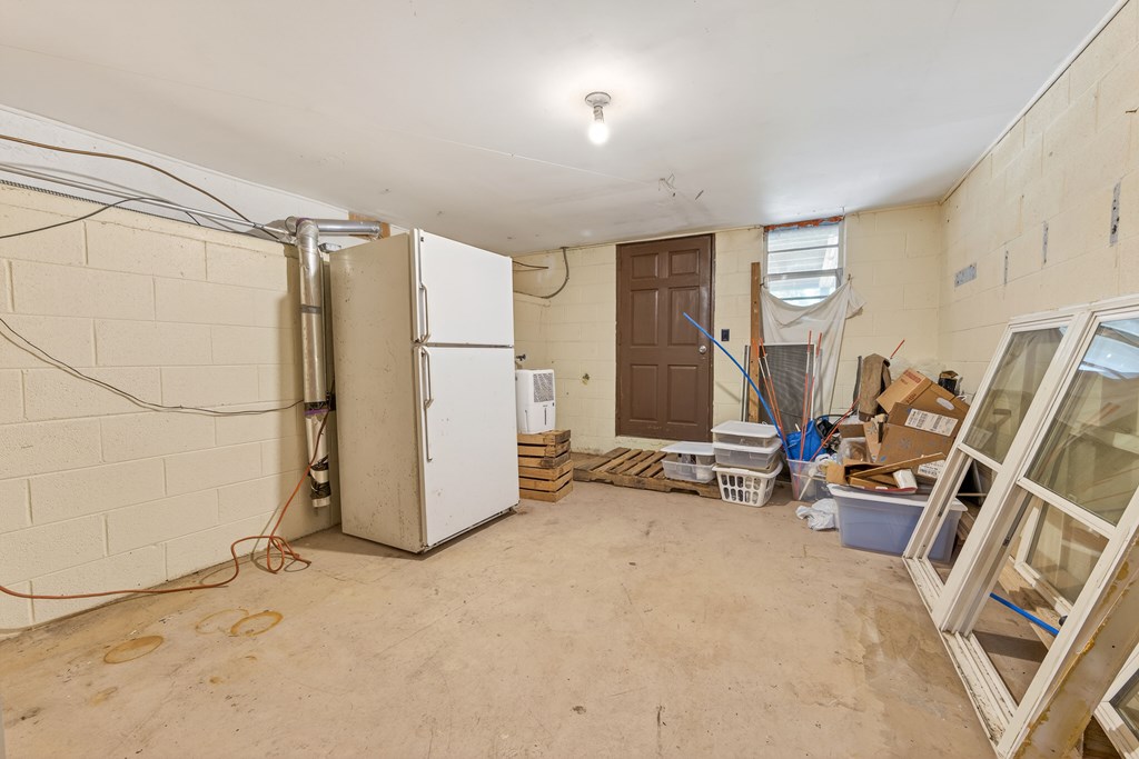 287 Middle Skeenah Rd
