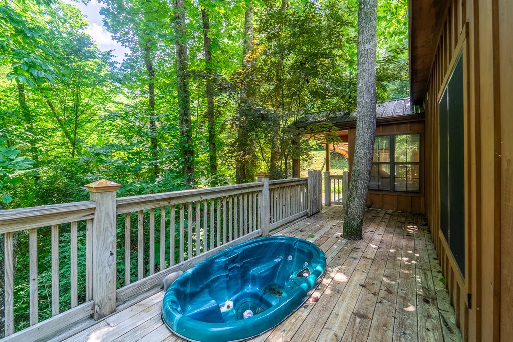 365 Cedar Hills Drive