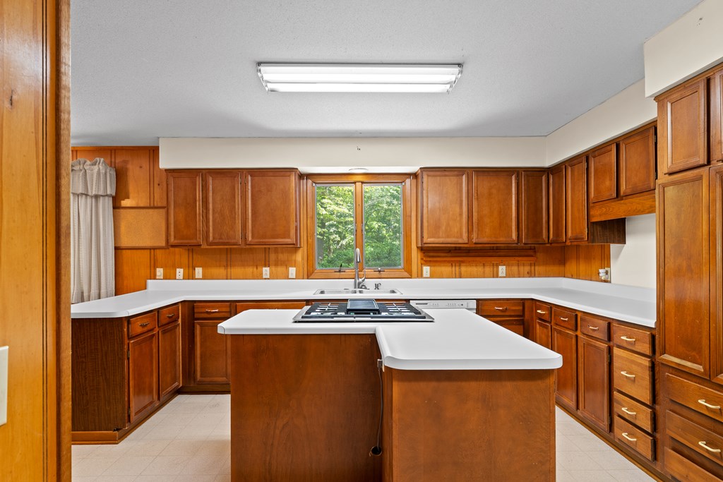 86 Rose Hill Dr