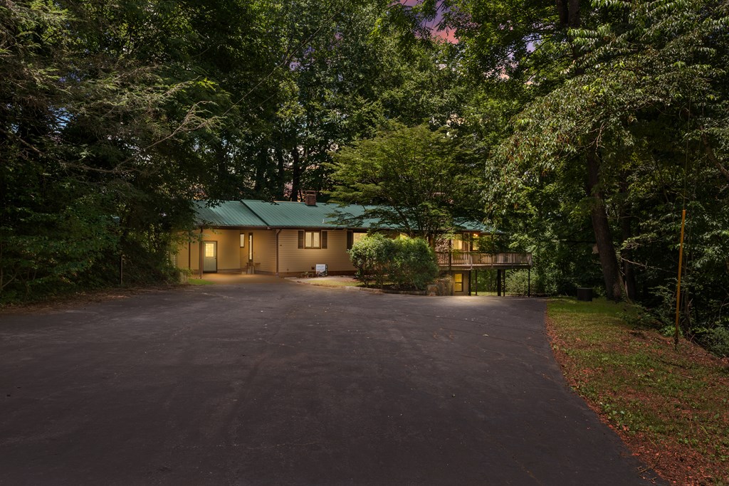 86 Rose Hill Dr
